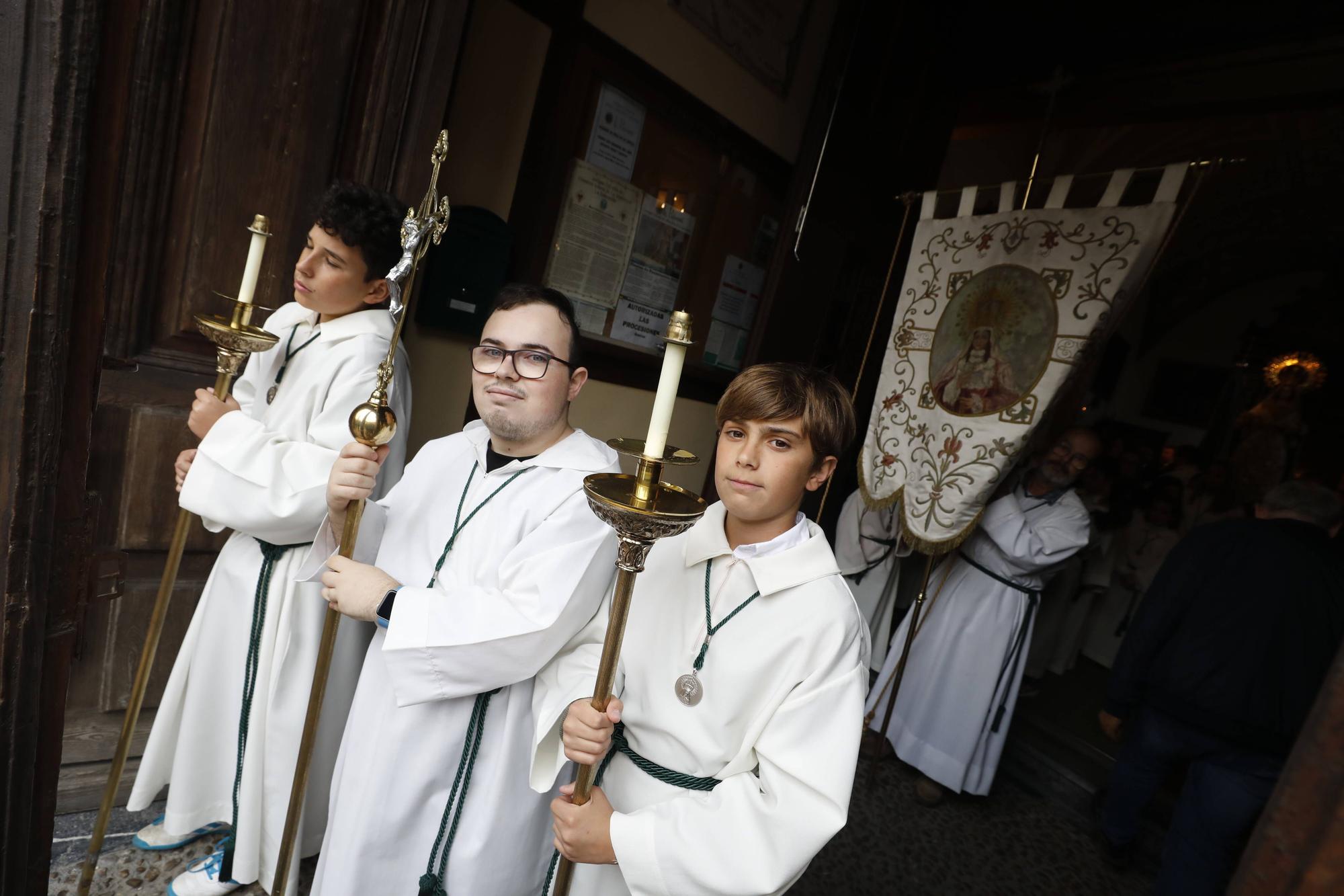 En imágenes: Procesión de la Balesquida en Oviedo