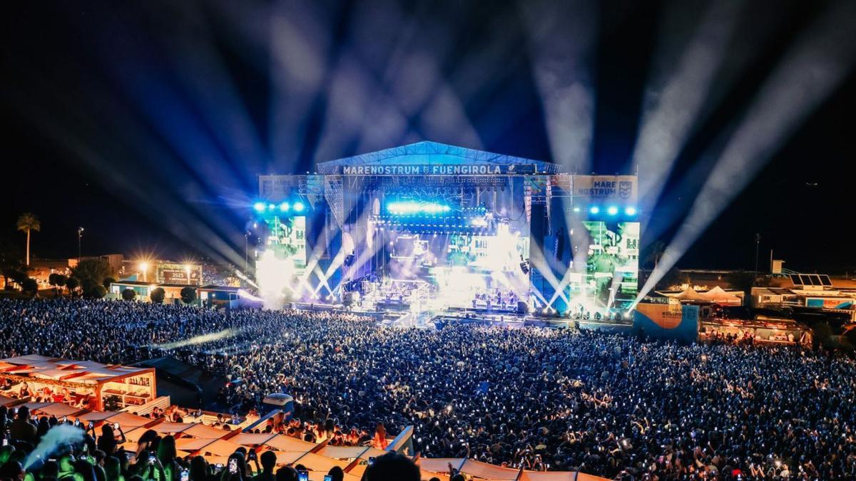 El extenso ciclo de conciertos del Marenostrum Fuengirola alcanza este año su primera década de vida y programa este fin de semana a dos artistas de fama internacional.