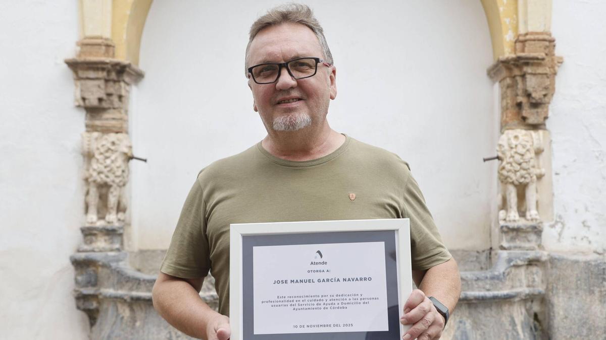 José Manuel García, trabajador de la ayuda a domicilio en Córdoba.