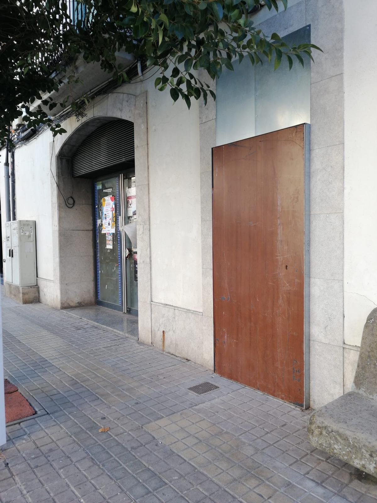 Un dels immobles on es intenar una ocupació i que la policia local va frustrar, en una ocasió anterior