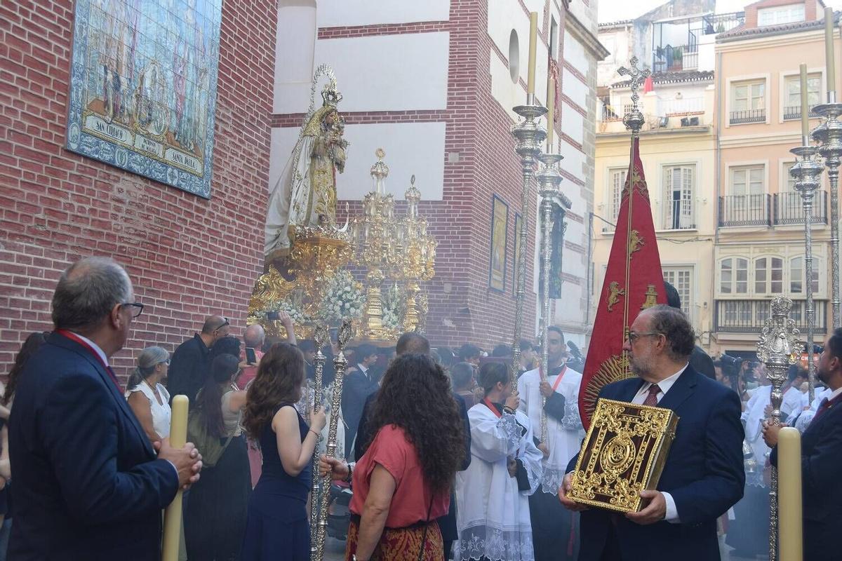 Procesión de la Virgen de los Remedios por el Centro de Málaga