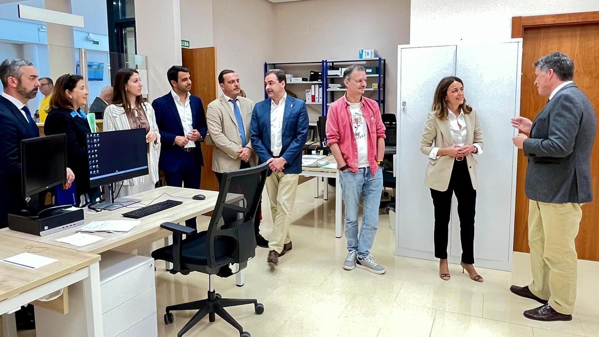 La consellera de Justicia, Nuria Martínez, ha visitado este miércoles la sede judicial de Vinaròs.