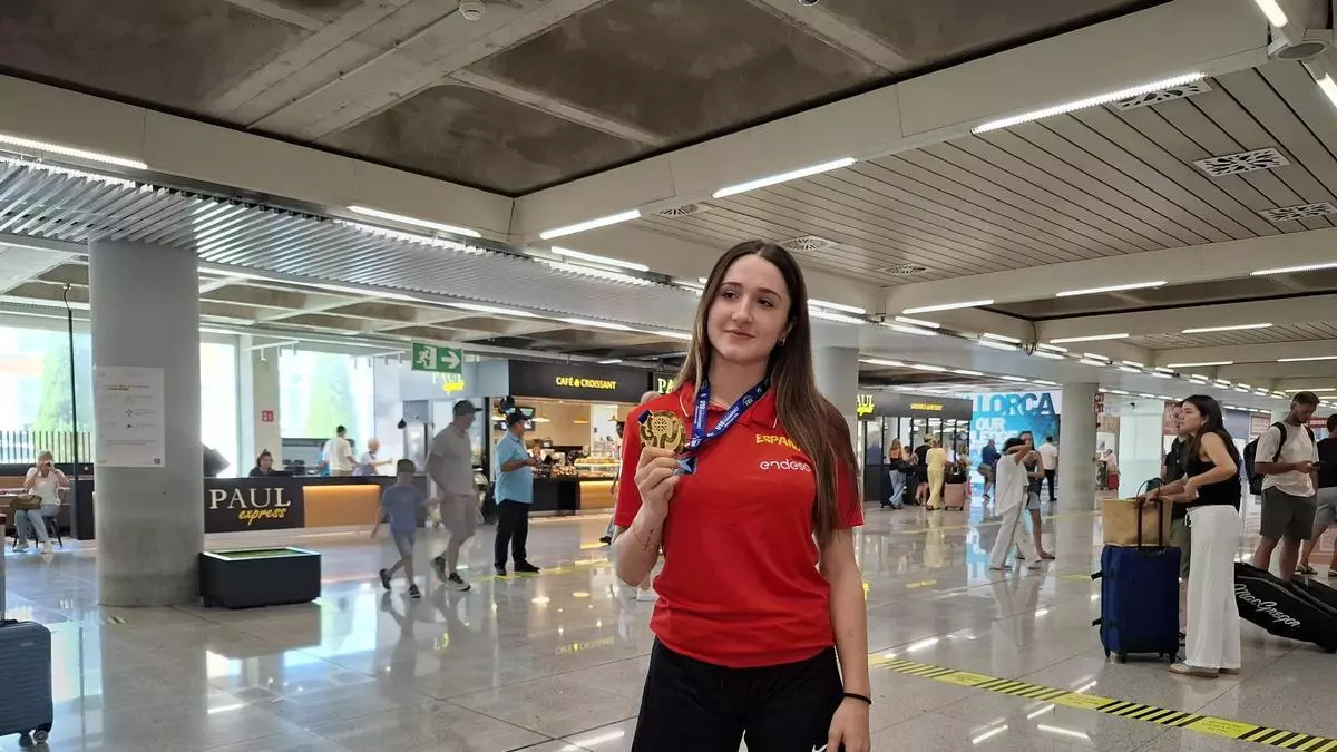 Marta Llompart culmina un año de ensueño con el oro europeo y mira a Houston: "Debo seguir trabajando porque quiero conseguir más cosas"
