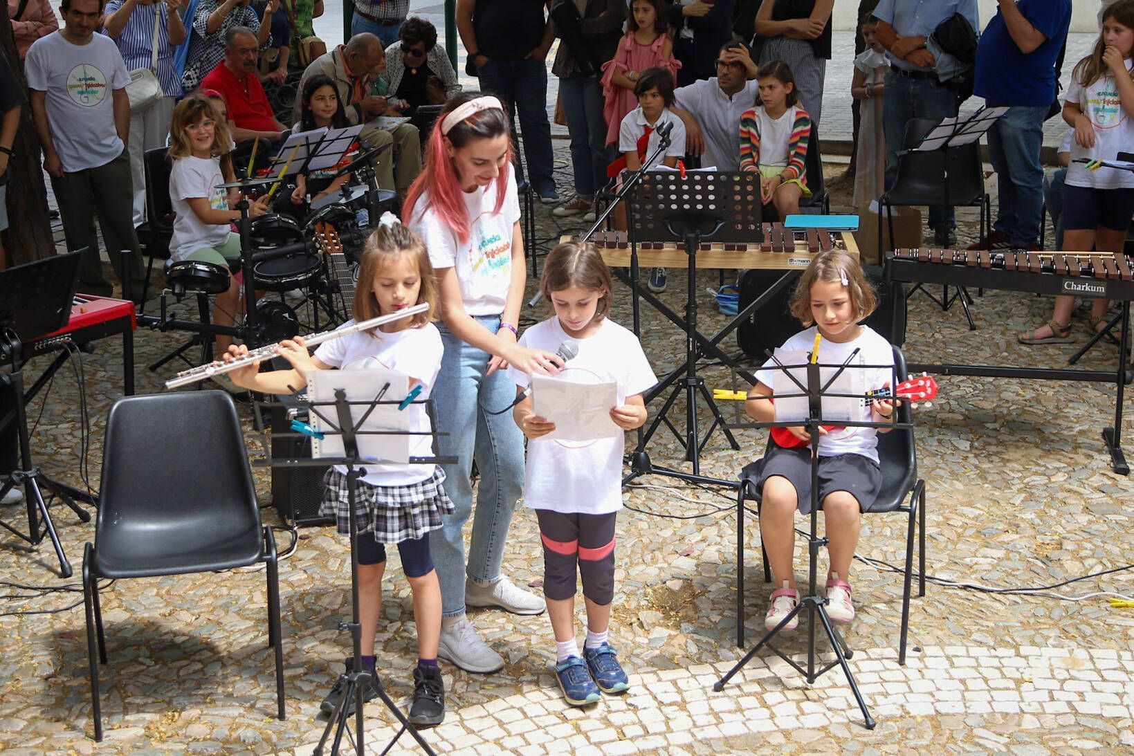 'Música en la calle/Música na rua', banda sonora de La Raya en el Casco Antiguo de Badajoz