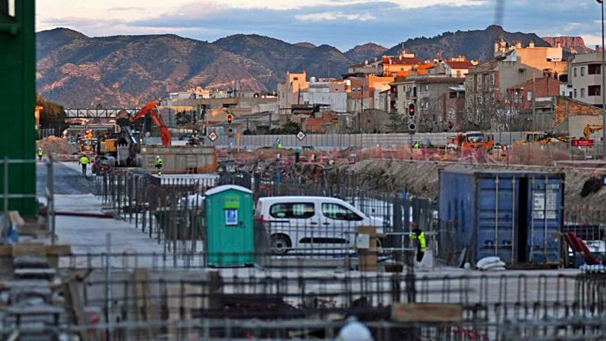 Obras del AVE a la entrada de Murcia. | ISRAEL SÁNCHEZ