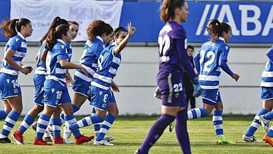 Las jugadoras deportivistas celebran uno de sus goles ante el Sevilla la semana pasada.