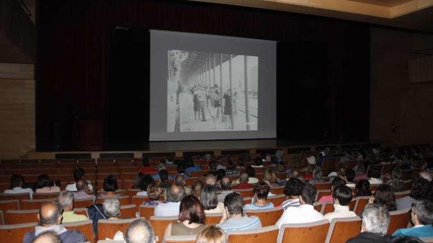 Público viendo &quot;Le long voyage d´Esperanza&quot;. // S.A.