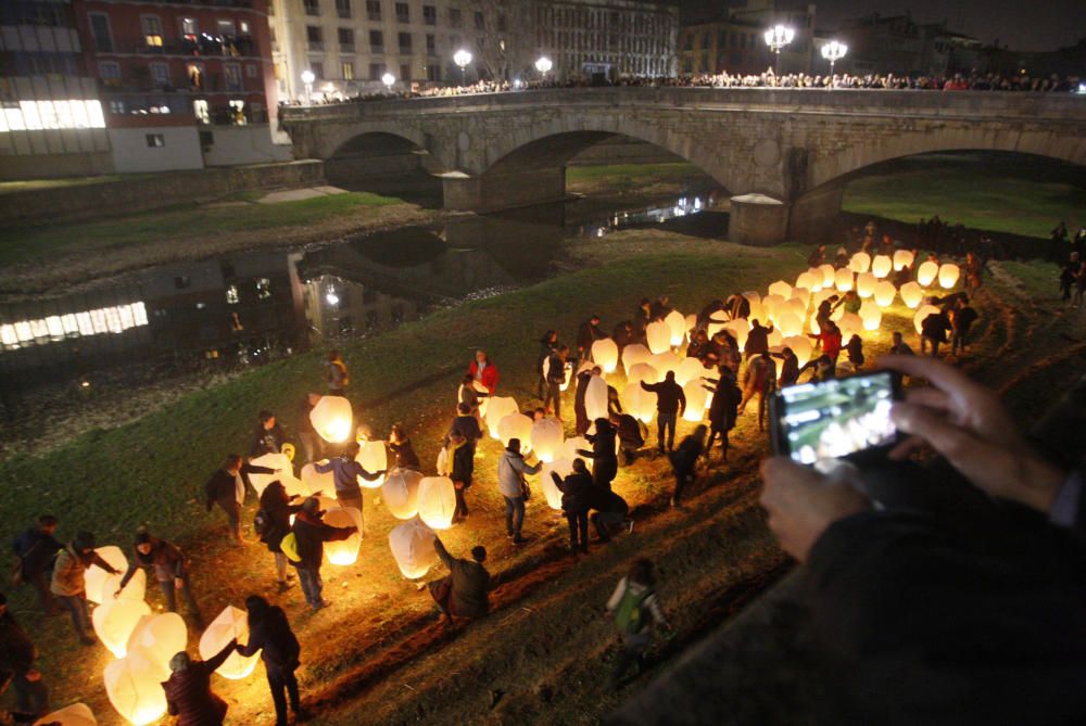 Concentració a Girona per reclamar l''alliberament dels independentistes presos