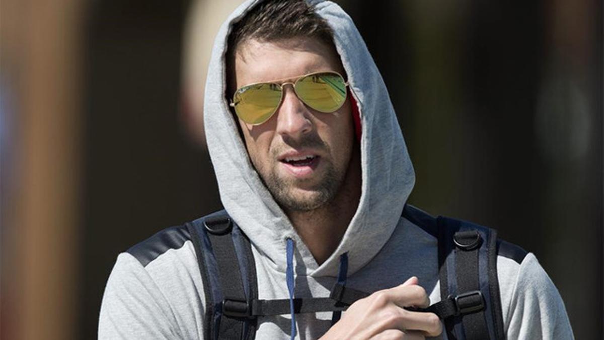 Phelps deberá pasar un año y medio en libertad condicional