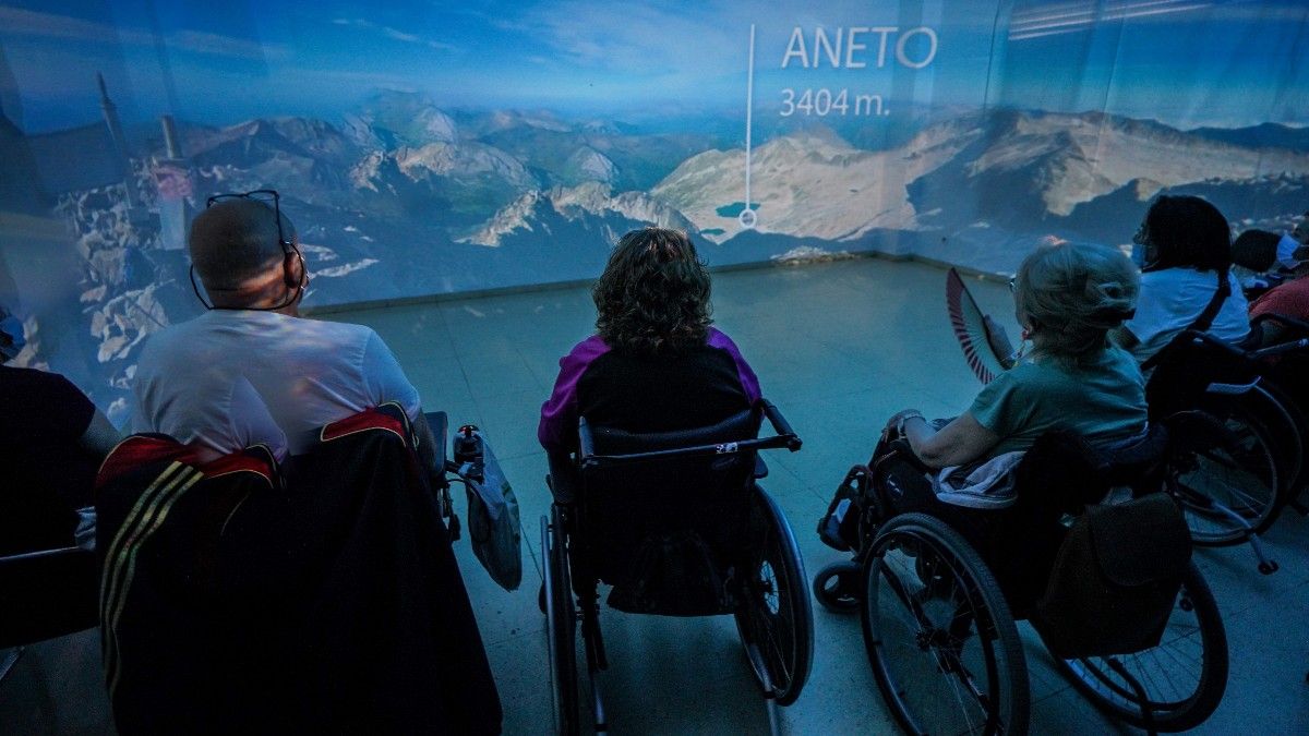 Pacientes del Hospital Nacional de Parapléjicos hacen cumbre en el Aneto