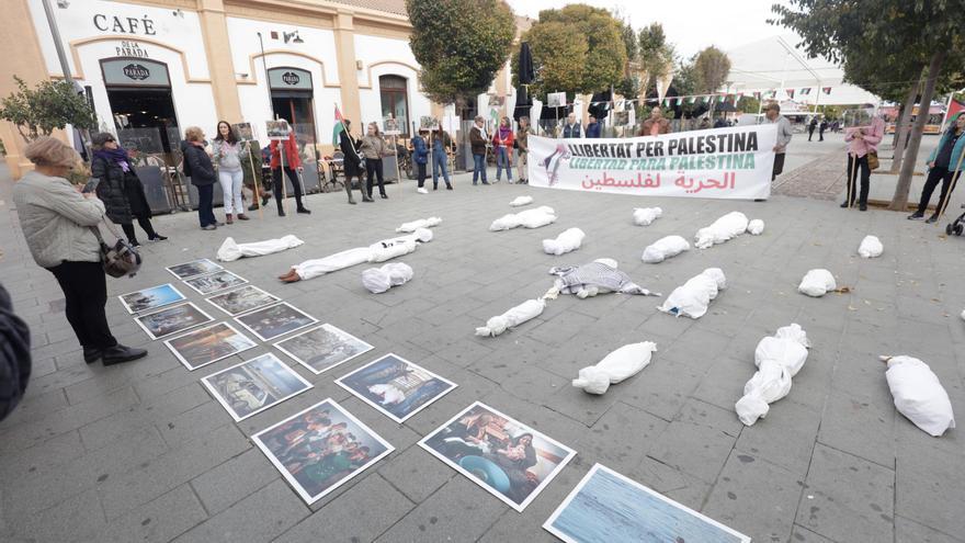 ‘Performance’ reivindicativa por todas «las muertes injustas» en Gaza