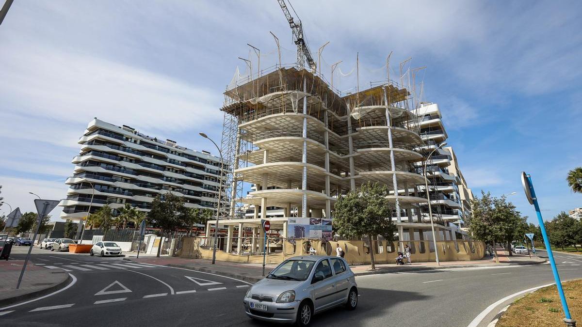 Construcción de viviendas en la zona del PAU 5 en Alicante.