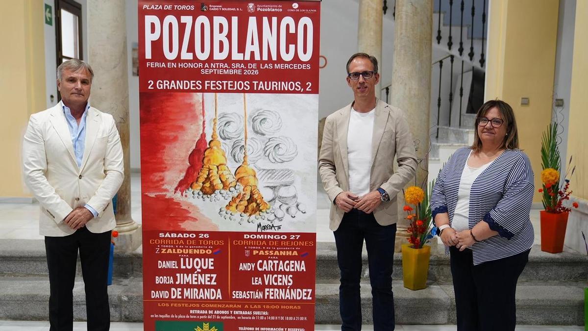 Antonio Tejero, Santiago Cabello y Lola García, en la presentación de la Feria Taurina de Pozoblanco.