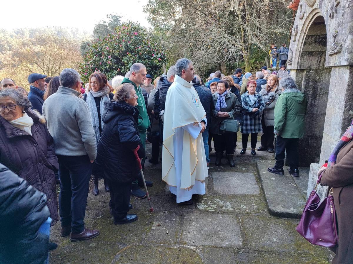 La Romaría de Santos Reis en Bueu, en la capilla diseñada por Urbano Lugrís