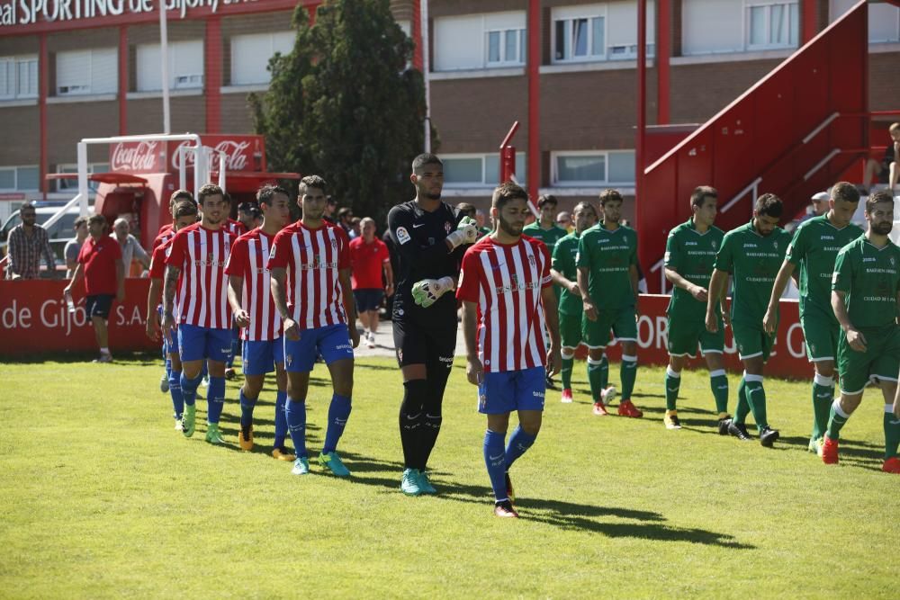 El partido entre el Sporting B y el Gernika, en imágenes