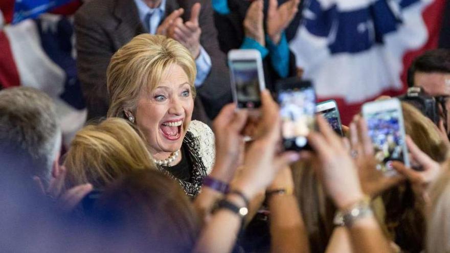 Hillary Clinton celebra su victoria en Carolina del Sur. // Efe