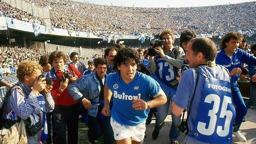 Nápoles ya sueña con ver a Messi en San Paolo, la &#039;catedral&#039; de Maradona