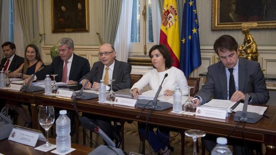 El Gobierno fija el déficit del 2018 con la oposición del PSOE