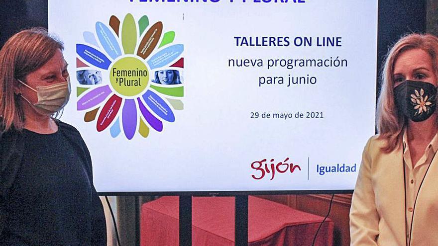 Goretti Avello y Nuria Suárez, en la presentación de los talleres. | Ulises Arce