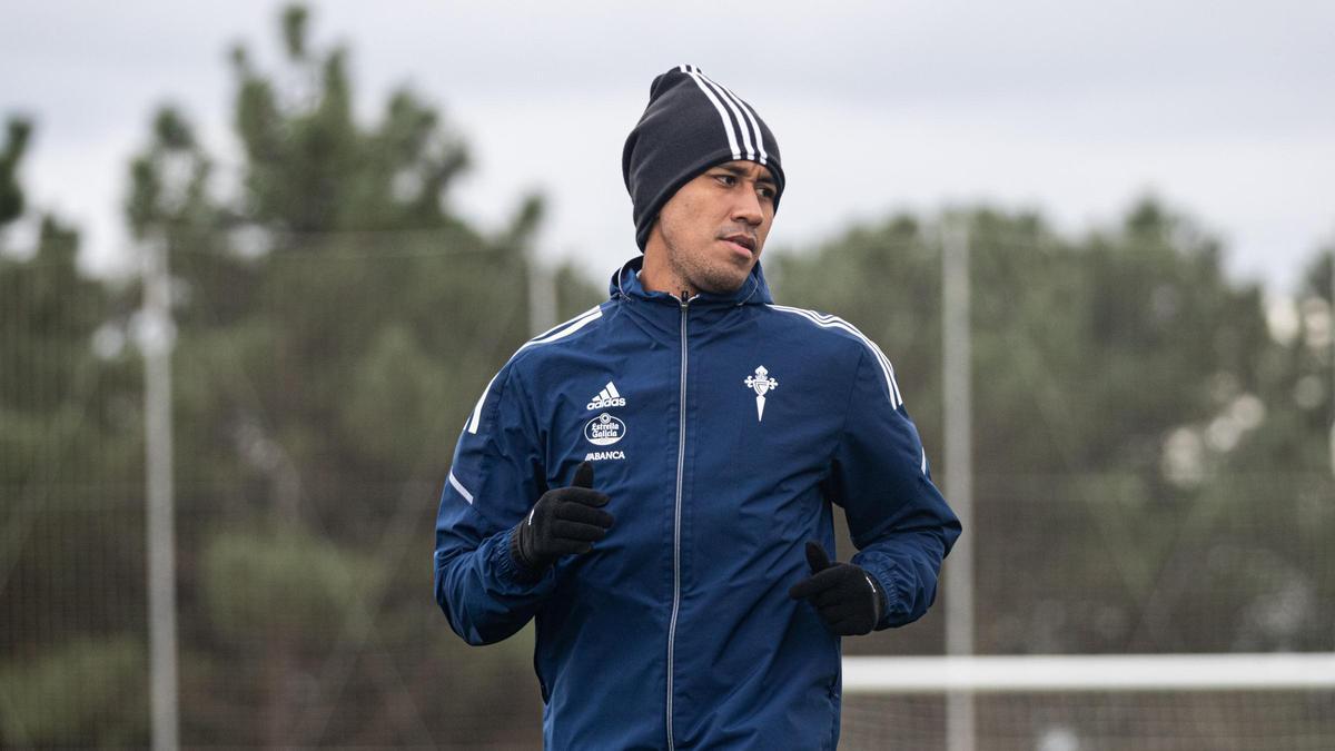 Renato Tapia durante un entrenamiento