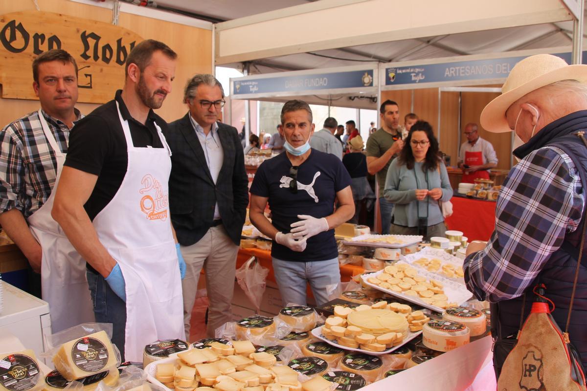 Expositor de Covica en la última Feria del Queso de Trujillo.