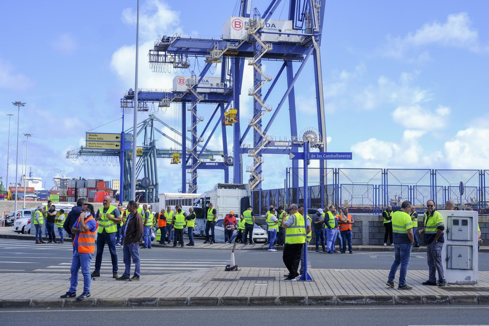 Huelga de transportistas en el Puerto de Las Palmas (27/02/23)