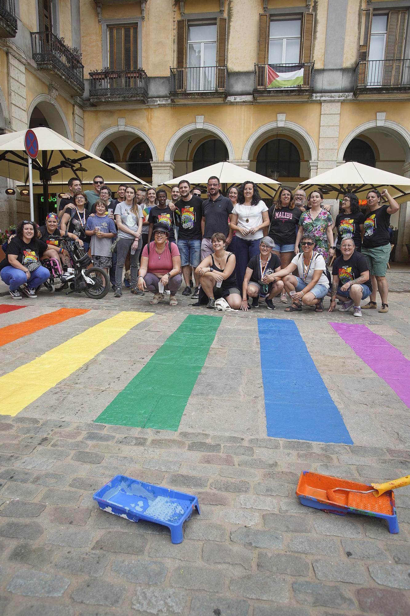 Les imatges de la restitució de la placa de Girona dels 50 anys de la revolta Stonewall