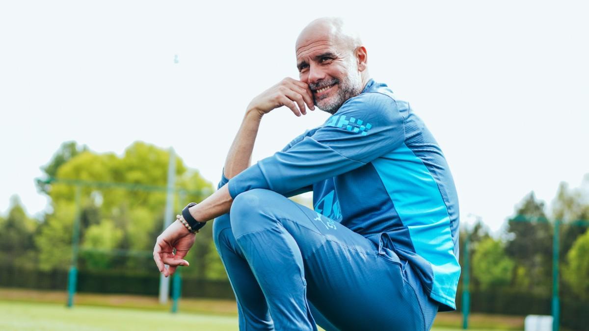 Guardiola, en un entrenamiento del Manchester City