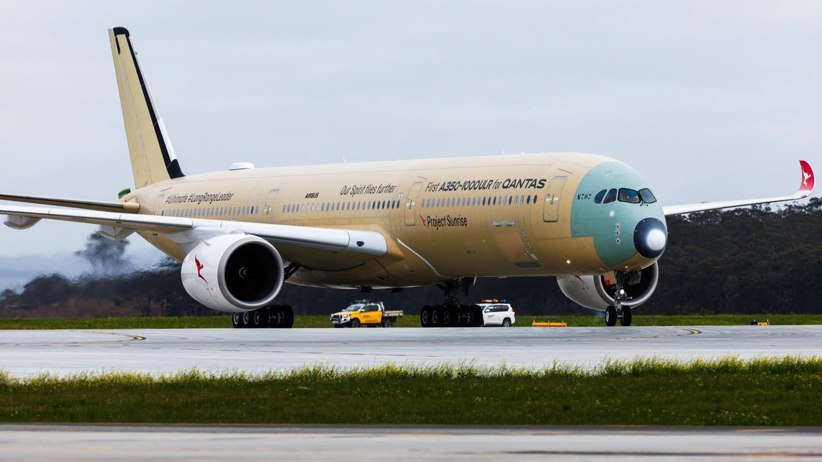 Vuelo de prueba del primer Airbus A350-100ULR de Qantas entre Toulouse y Melbourne.