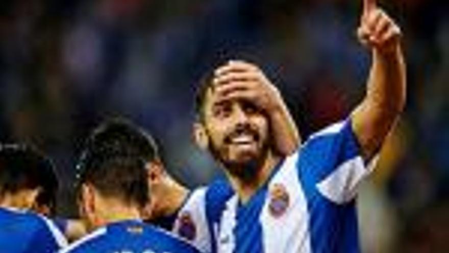 Borja Iglesias celebra un dels gols marcats aquest curs.