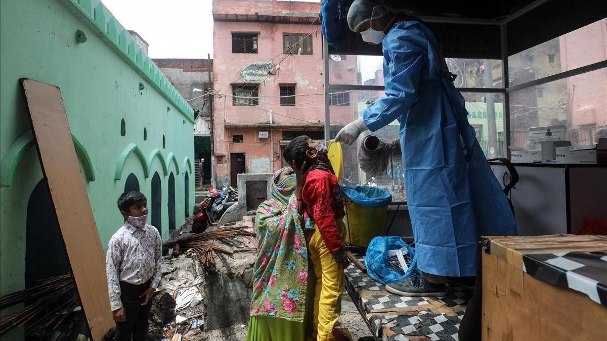 Nueva Delhi, caótico foco de la pandemia en India