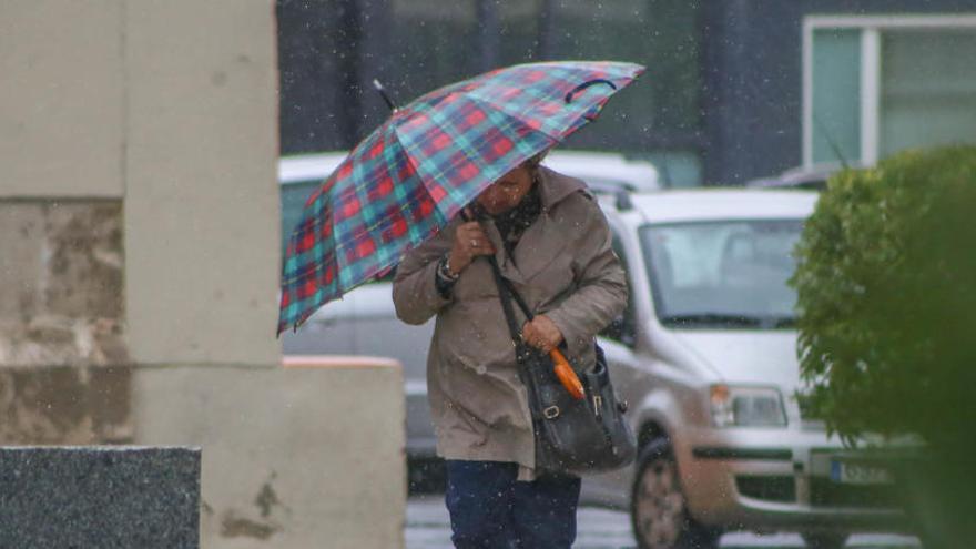 El temporal de levante arrecia en la Vega y deja hasta 40 litros por metro cuadrado