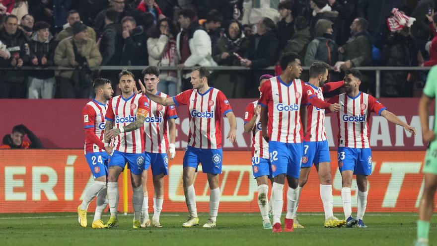 El Almería sigue sin ganar (0-0) pero tuvo opciones ante un Girona que se sitúa líder