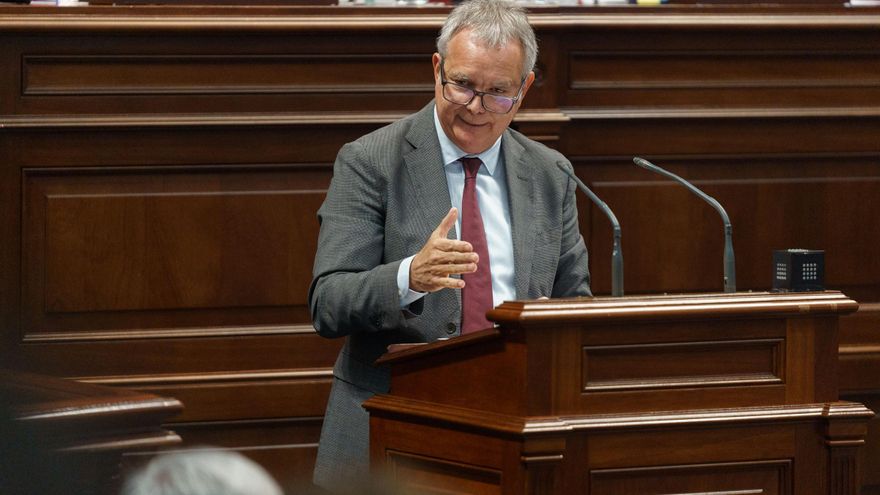 Franquis tacha al Gobierno de &quot;ineficaz&quot; y lo acusa de provocar que Canarias sea &quot;más pobre y desigual&quot;