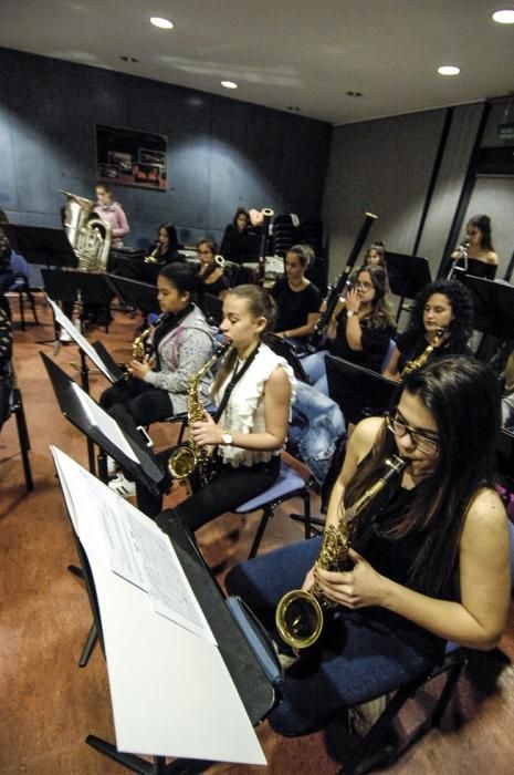 ORQUESTA SOLO DE INSTRUMENTOS DE VIENTO Y SUS ...