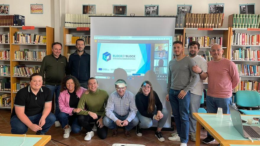 Alzira in Italia è coinvolta nella progettazione di una piattaforma di formazione Blockchain