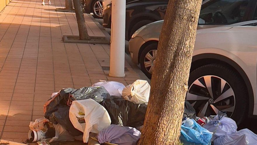 ¿Y para qué hay contenedores en Xàbia? Basura tirada aquí y allá