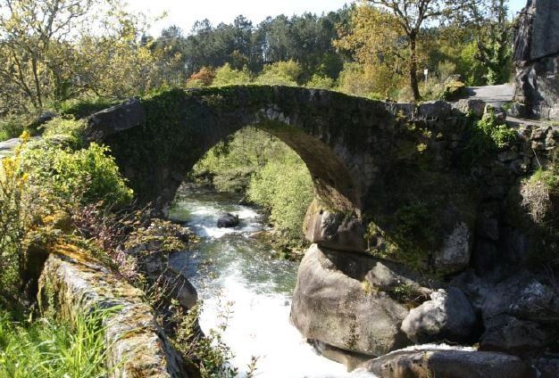 Cerdedo busca turistas en casa