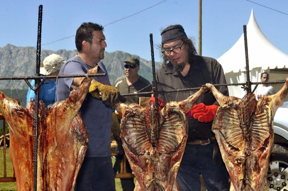 Fiesta del Corderu en Prau L.lagüezos