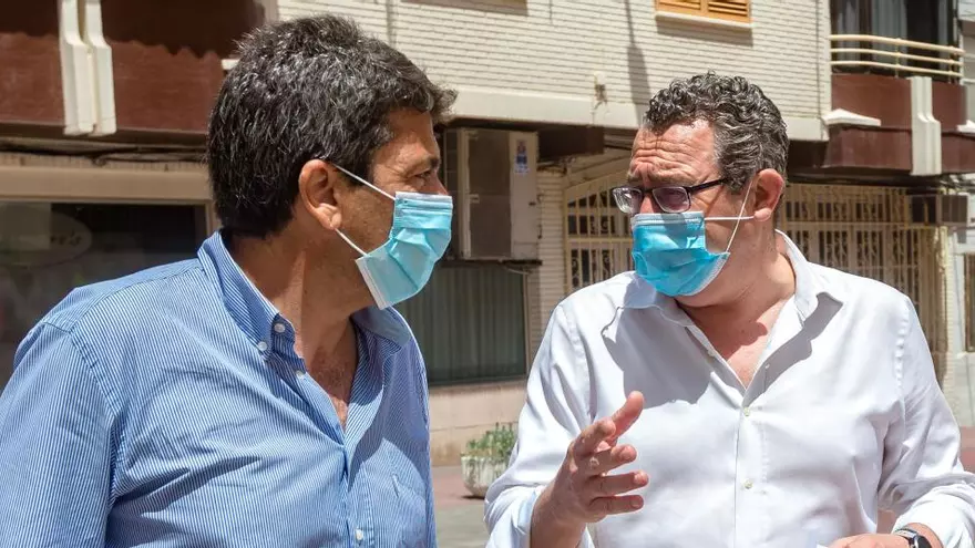 Mazón apuesta por el alcalde de Benidorm como su número dos y refuerza el «aparato» comarcal del PP