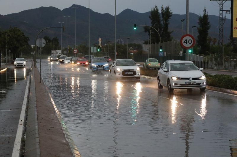 Imágenes de las inundaciones de primera hora de la mañana de este viernes.