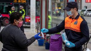 zentauroepp53111562 grafand7343  sevilla  13 04 2020   voluntarios de protecci n200413130005