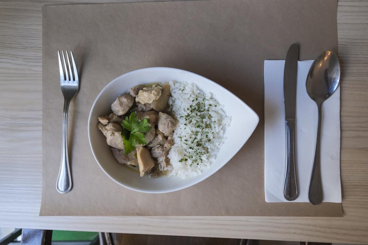 Plato de segundo en el restaurante 'Magenta Art & Coffee'.