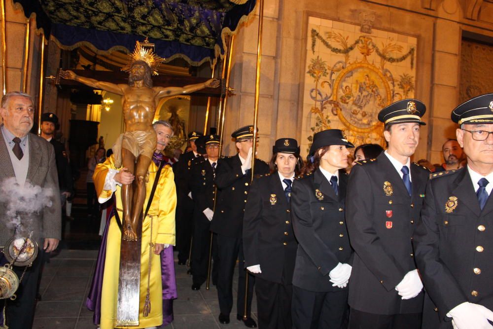 ... y posteriormente ejercieron de guardia y custodia del Cristo.