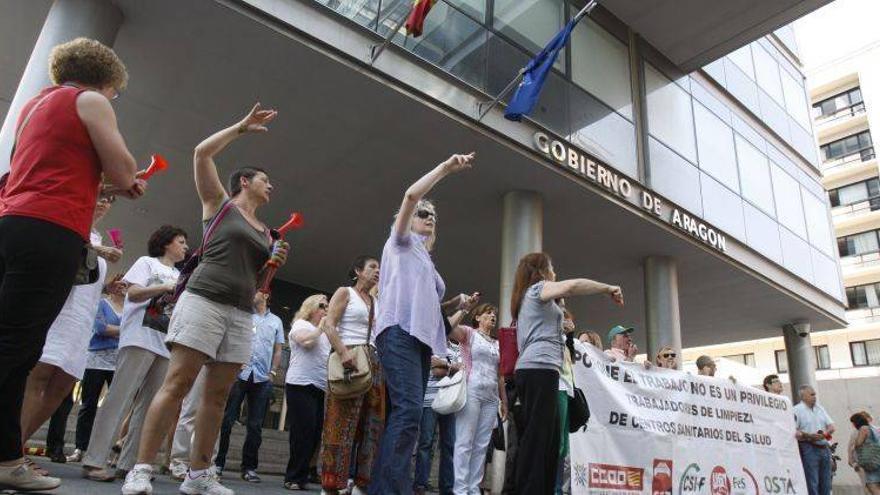 Firmado el convenio de limpieza de los centros sanitarios tras 49 días de huelga