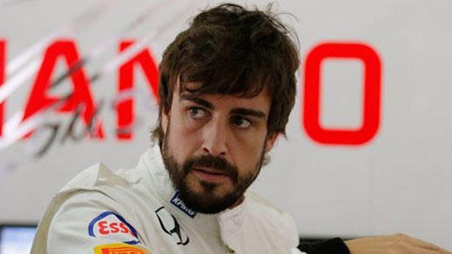 Alonso: &quot;He parado yo porque iba a tope y no pasaba de 100&quot;