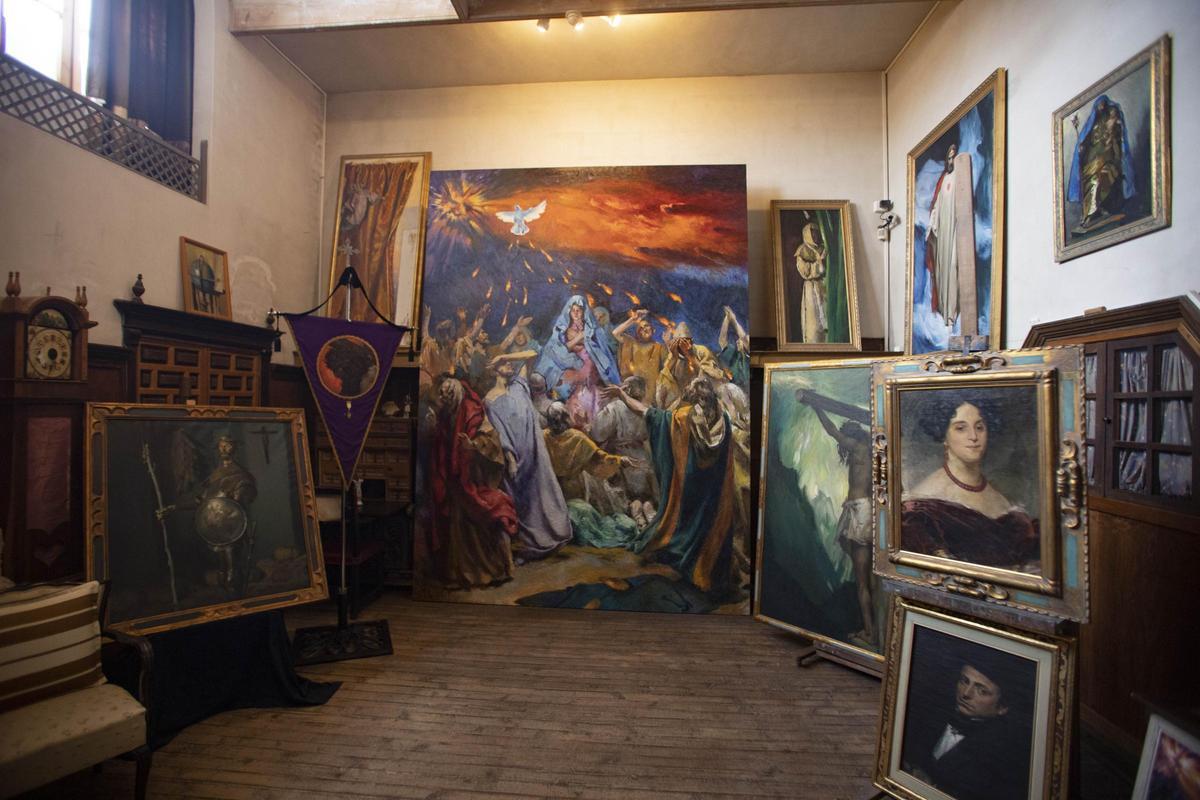 Obras en la Casa Museo de Segrelles.