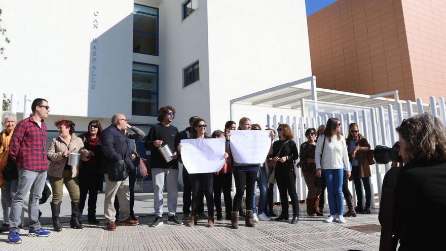 Los trabajadores de las residencias de Ibiza se movilizan para exigir aumento de salarios
