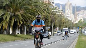 L’Ajuntament de Barcelona aprova traslladar de la vorera a la calçada el carril bici del carrer de la Marina