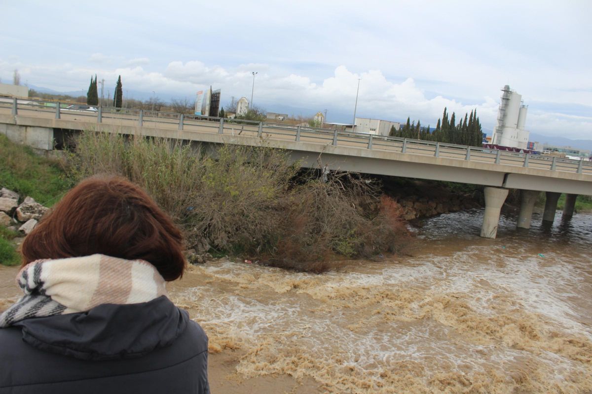 El pas de l'aigua del Manol cap a la Muga, a Vila-sacra